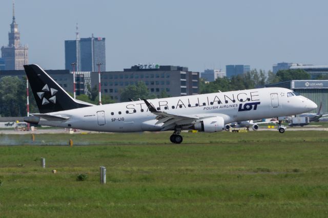 Embraer 175 (SP-LIO)