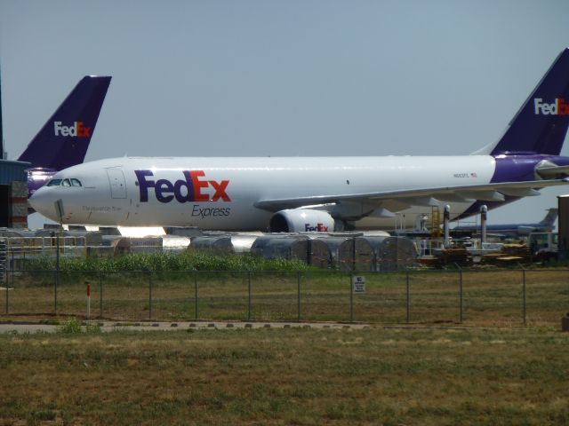 Airbus A300F4-600 (N663FE)