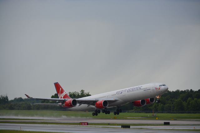 Airbus A340-600 (VV-YOU)