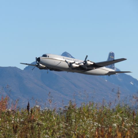 — — - Such a fun plane to watch and listen to.