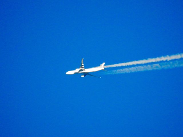 BOEING 777-300ER (F-GSQV)