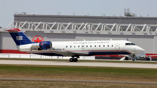 Canadair Regional Jet CRJ-200 (N414ZW)