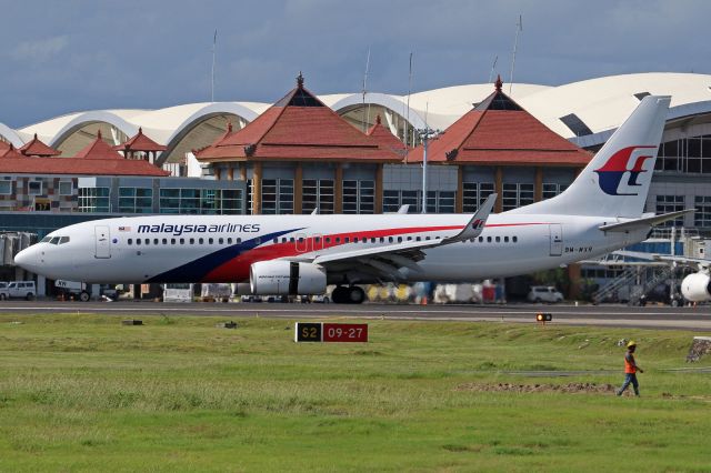 Boeing 737-800 (9M-MXR)