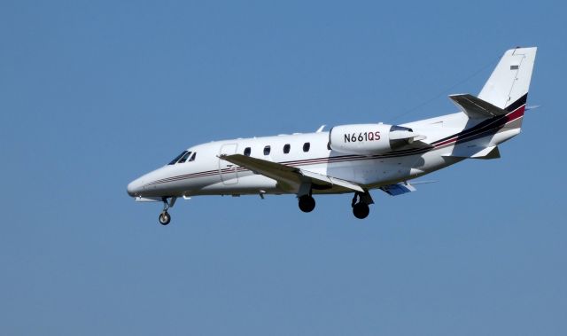 Cessna Citation Excel/XLS (N661QS) - On final is this 2007 Cessna Citation 560XL in the Autumn of 2019.