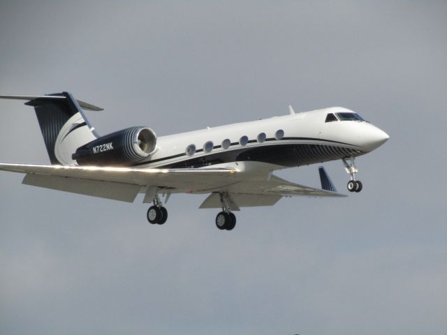 Gulfstream Aerospace Gulfstream IV (N722NK) - Landing RWY 20R