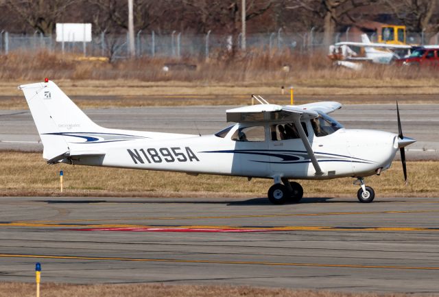 Cessna Skyhawk (N1895A)