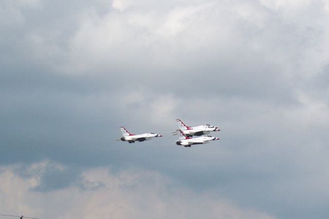 — — - Dayton Air show 2009