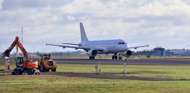 Airbus A320 (LY-FOX) - GetJet Airlines