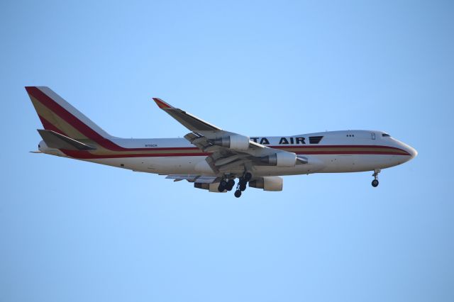 Boeing 747-400 (N705CK)