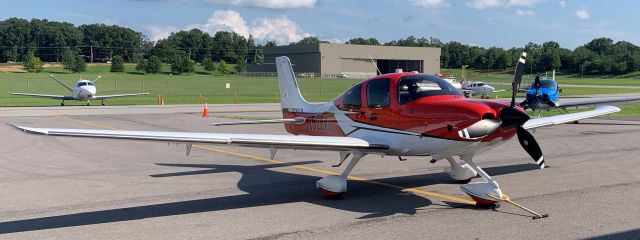 Cirrus SR22 Turbo (N528WL)