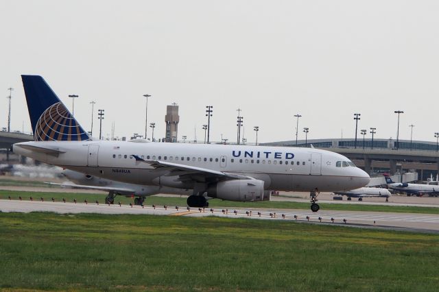 Airbus A320 (N848UA)