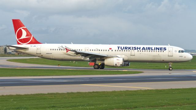 Airbus A321 (TC-JRC) - On txy D
