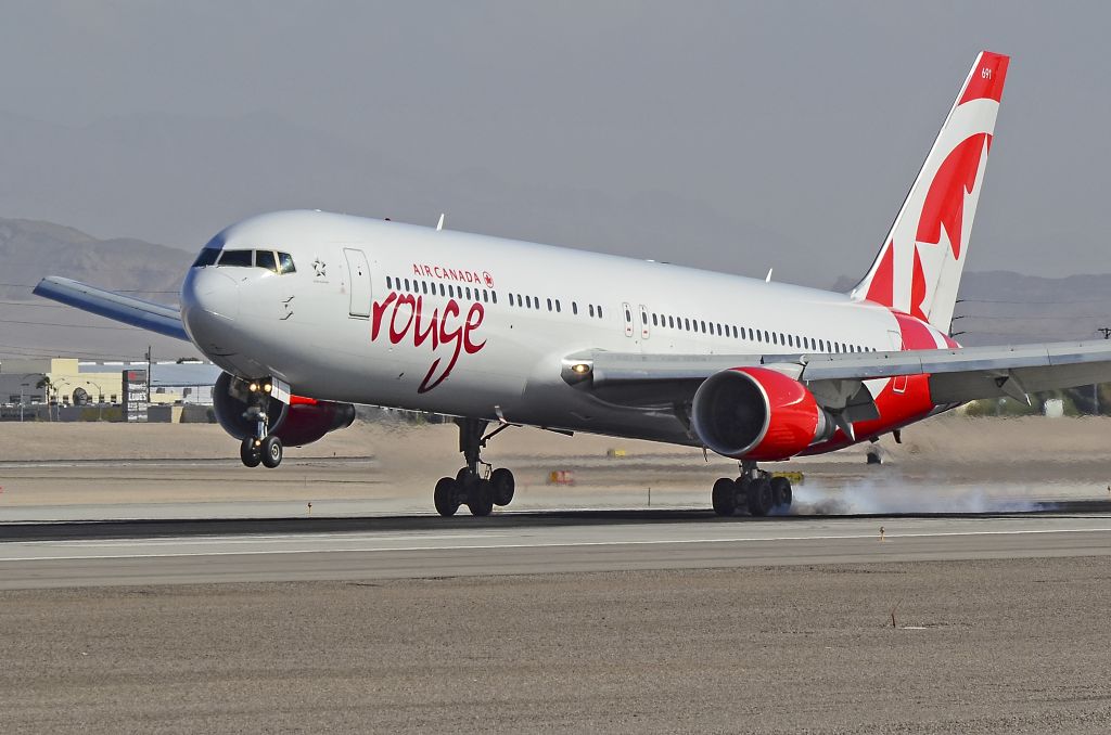 BOEING 767-300 (C-GHPE) - C-GHPE Air Canada Rouge Boeing 767-33A(ER) - cn 33423 / ln 897 - Las Vegas - McCarran International (LAS / KLAS)br /USA - Nevada, October 28, 2013br /Photo: Tomás Del Coro