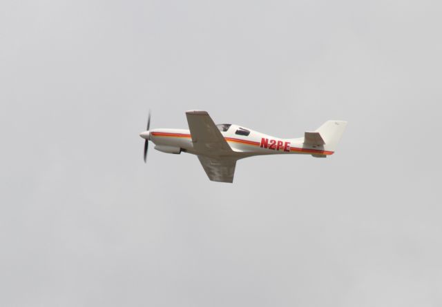 PAI Lancair 320 (N2PE)