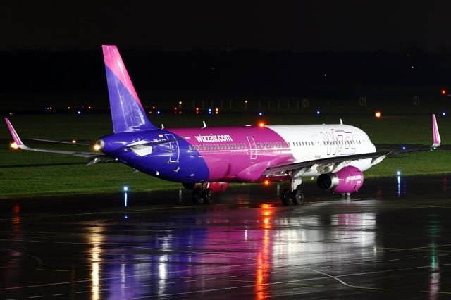 Airbus A321 (HA-LTB)