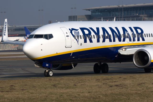 Boeing 737-800 (EI-EBS)