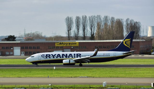 Boeing 737-800 (EI-DYR) - Ryanair Boeing 737-8AS(WL) EI-DYR landing in Brussels 