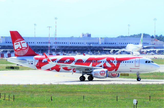 Airbus A320 (EI-LIX)