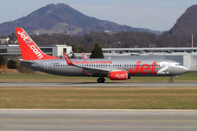 Boeing 737-800 (G-JZHW)