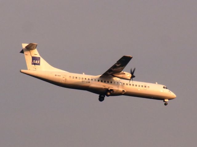 ATR ATR-72 (OY-CIB)