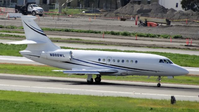 Dassault Falcon 2000 (N888WL) - 20150228-115206.jpgbr /N888WL at KSJC