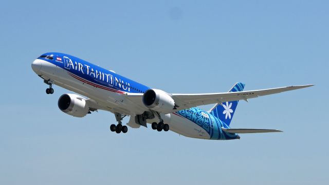 Boeing 787-9 Dreamliner (F-OVAA) - BOE926 on rotation from Rwy 34L to begin a flight to Paris Le Bourget (LBG) on 6.11.19. (ln 847 / cn 62710). 