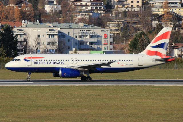 Airbus A320 (G-EUYB)