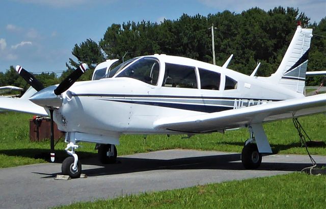 Piper Cherokee (N56453)