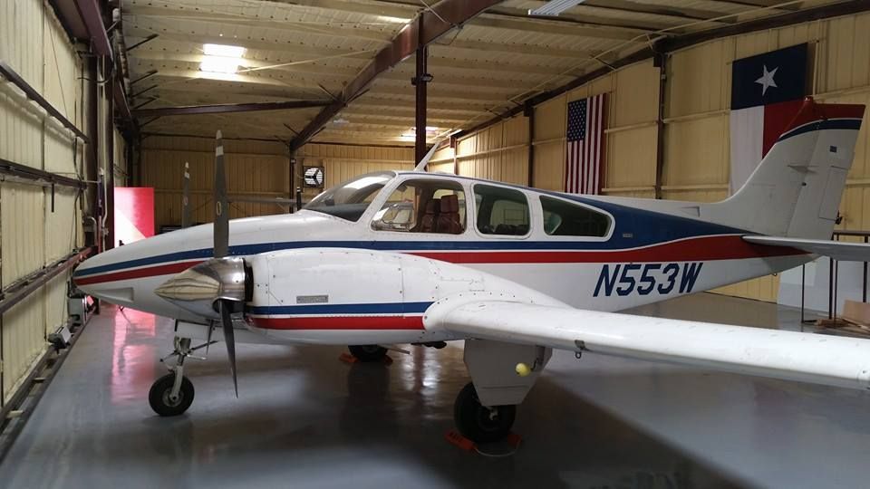 Beechcraft 55 Baron (N553W)