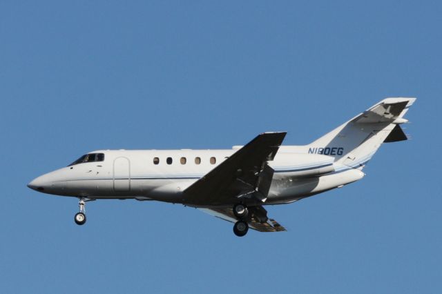 Hawker 800 (N180EG)