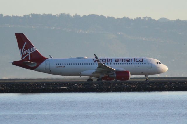 Airbus A320 (N282VA)