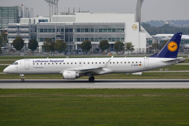 Embraer ERJ-190 (D-AEBR)