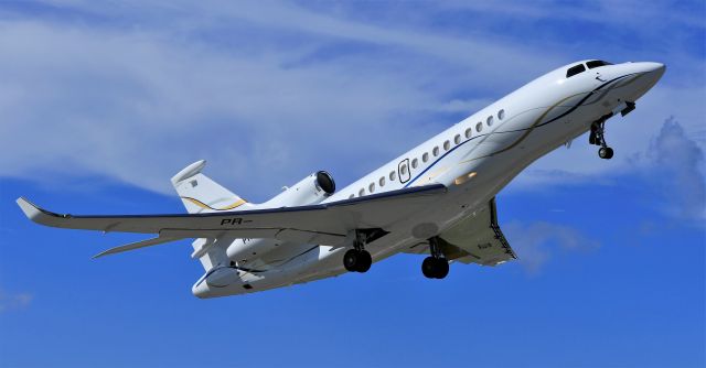 Dassault Falcon 8X (PR-JQF)