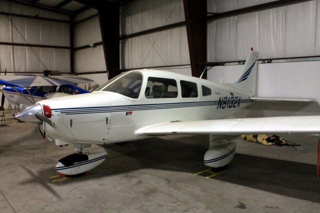 Piper Cherokee (N8132X)