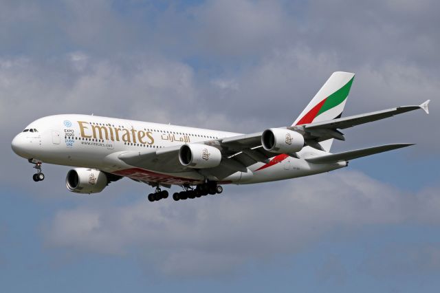 Airbus A380-800 (A6-EOI)