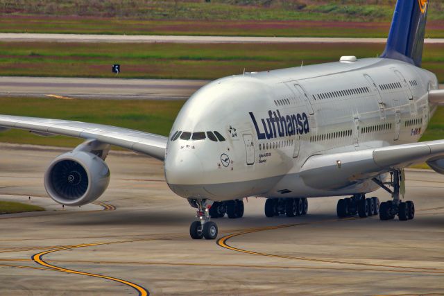 Airbus A380-800 (D-AIMK)