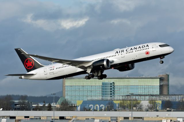 Boeing 787-9 Dreamliner (C-FVNF)