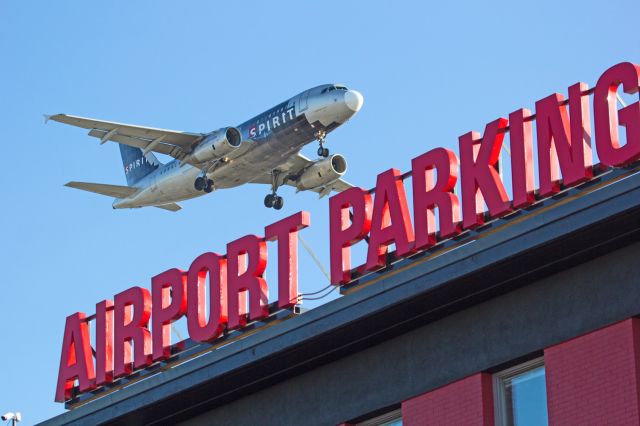 — — - Well I suppose airplanes can park here too!br /South-east corner of Ord on Manheim road ... approach end to runway 32L