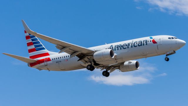 Boeing 737-800 (N301PA) - 4.5 year old 737-800 arriving from Dallas-Fort Worth (3 June, 2021)