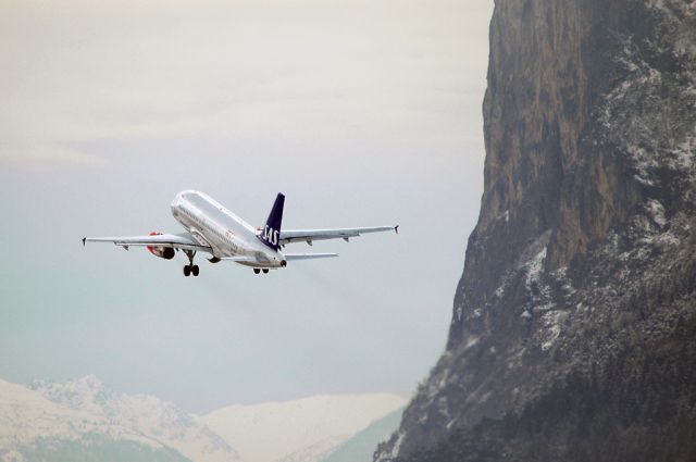Airbus A319 (OY-KBT)