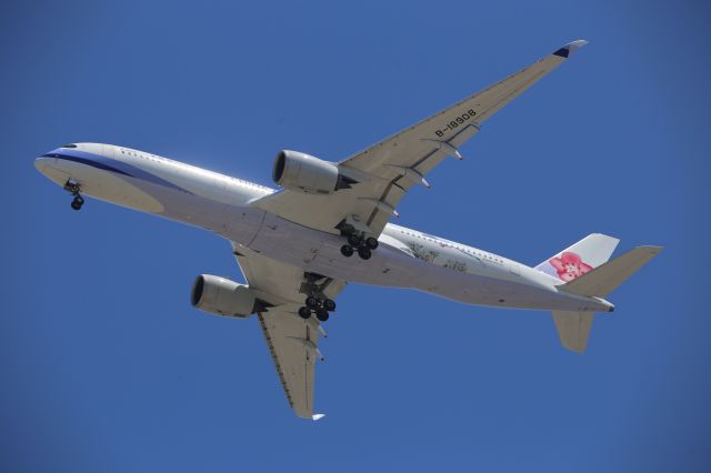 Airbus A350-900 (B-18908)