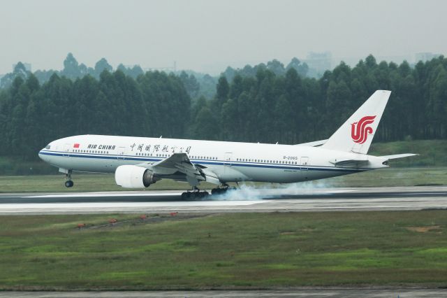 Boeing 777-200 (B-2065)