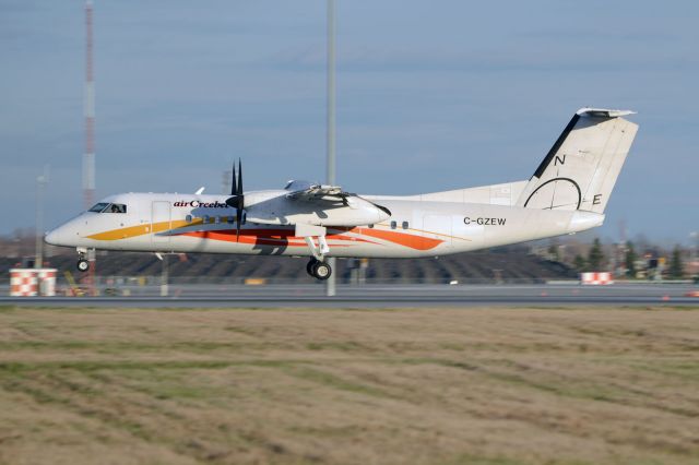 de Havilland Dash 8-300 (C-GZEW)