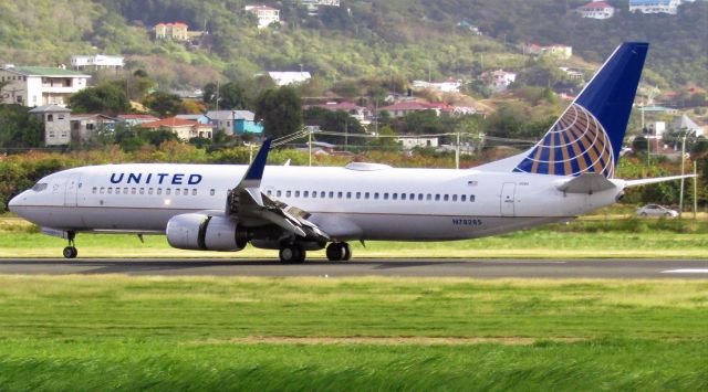 Boeing 737-800 (N78285)