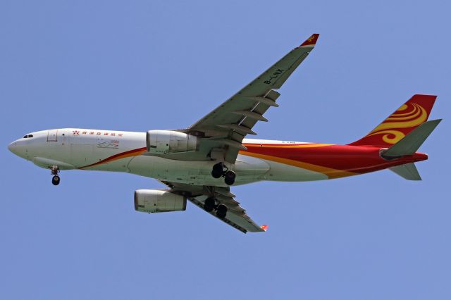 Airbus A330-200 (B-LNX)