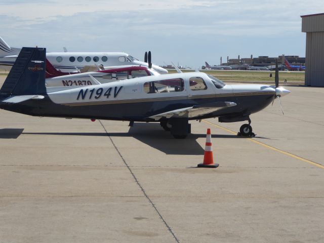 Mooney M-20 (N194V)