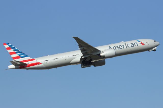 Boeing 777-200 (B718AN) - American Airlines new B777-300ER, departs runway 09R at LHR.