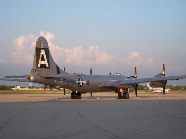 Boeing B-29 Superfortress (N529B)