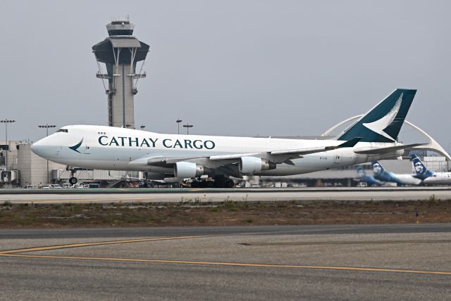 Boeing 747-400 (B-LID)