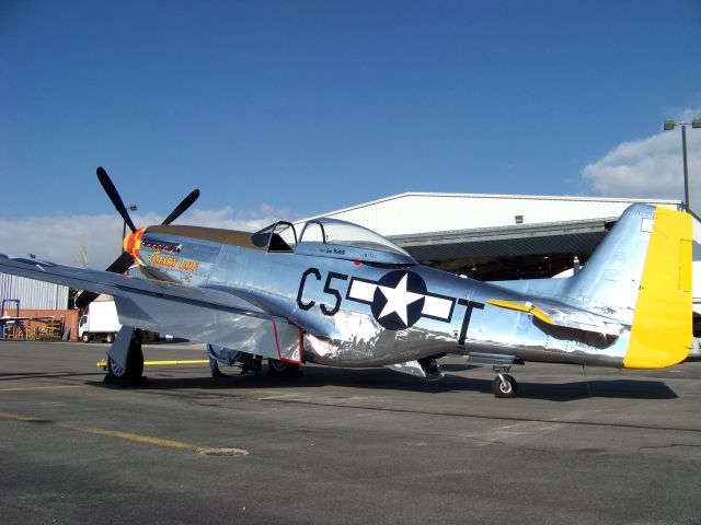 North American P-51 Mustang (N8677E)